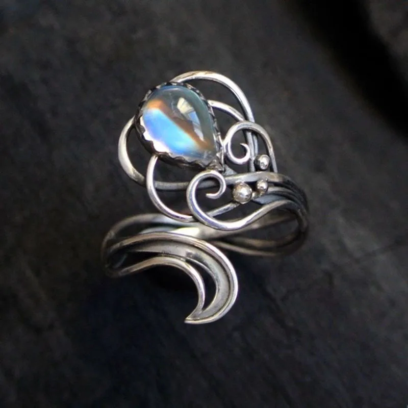 

Image Color Independent Station Cross border Vintage Elegant Round Moonlight Stone Ring