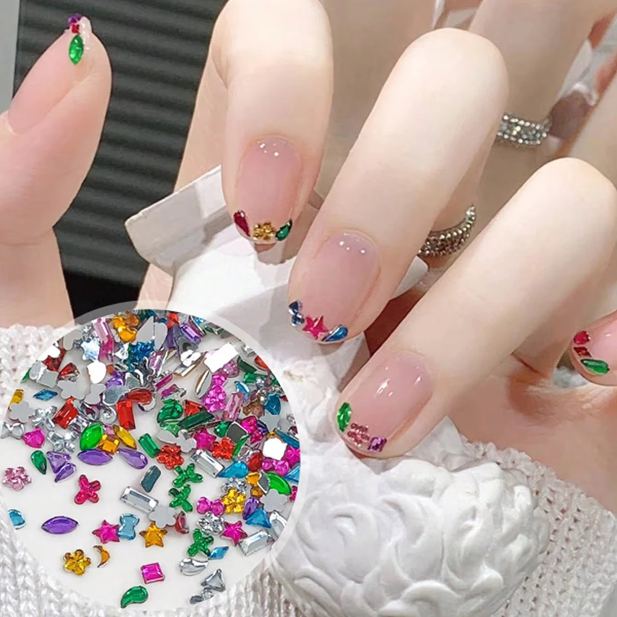 1000개 슈퍼 샤이니 미니 레진 네일 아트 플랫 바닥 다이아몬드 - 불규칙한 모양 DIY 네일 참 네일 젬 네일 용품 액세서리