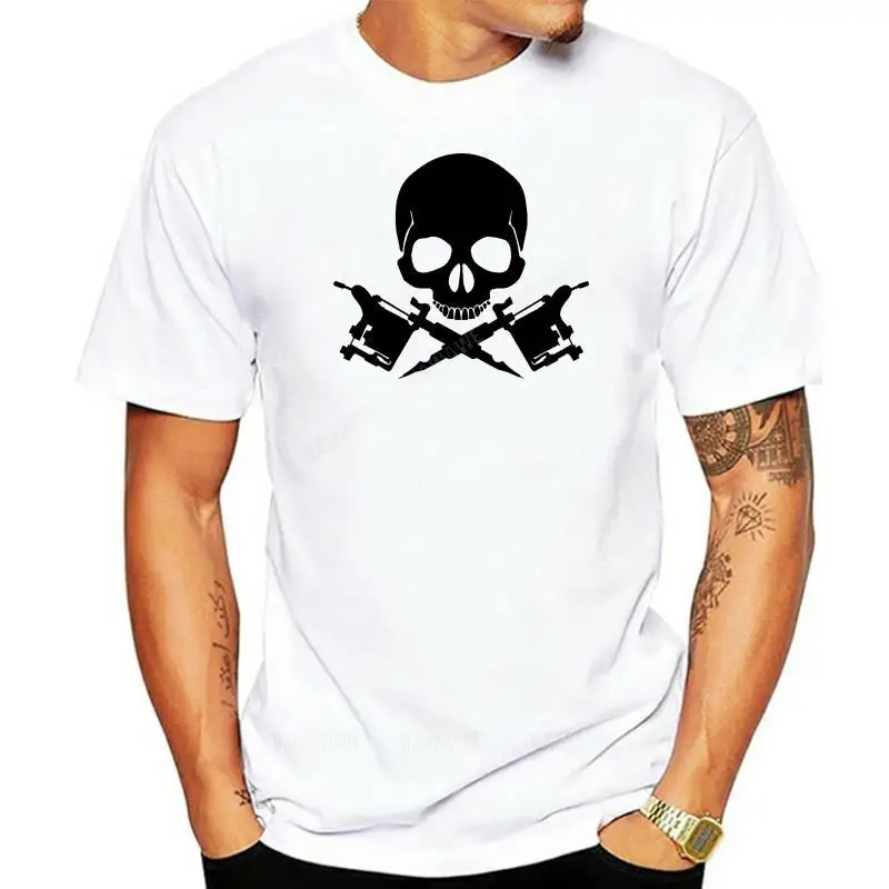 Crajneo Pistolas De Tinta Tatuaje Crossbones Artista Salon Pirata Bandera Negra Hombres T-Shirtnueva Camiseta Balsica Caliente