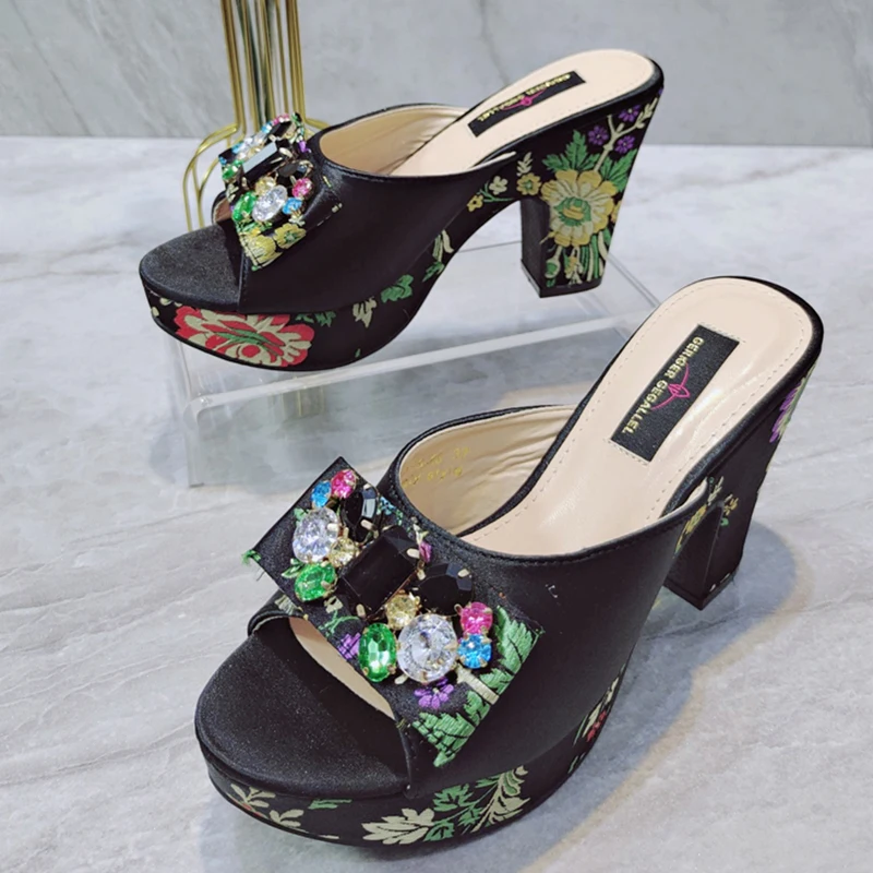 Fashionable Italian Top Designers 2023 Star Luxury Round Toe Embroidery Bright Diamond Summer Party Women's High Heels Shoes