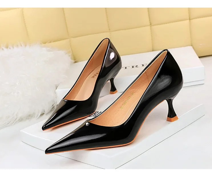 Shoes Women 5.5cm Heels Patent Leather Women Pumps Occupational OL Office Shoes Fashion Kitten Heels Large Size 42 43 6 Shoes Women 5.5cm Heels Patent Leather Women Pumps Occupational OL Office Shoes Fashion Kitten Heels Large Size 42 43