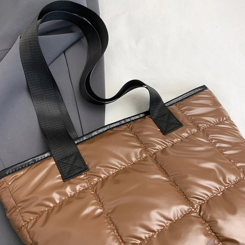 Modische Puffertaschen, luxuriöse Designer-Stepp-Umhängetasche für Damen, 2025, neue gepolsterte Handtasche, Platz-Baumwoll-Nylon-Shopper-Tasche, groß – Detail 16