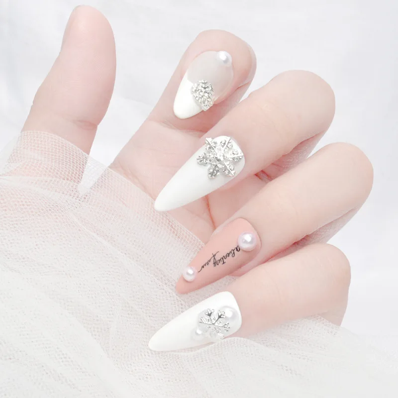 24 Stück Schneeflocken Nagelanhänger – 3D Strass Design, Gold & Silber, Perfekt Für Weihnachts-Nageldesign