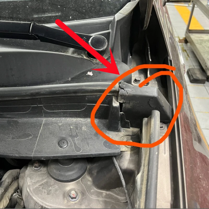 864303w000 is suitable for the sealing strip, foam er block, rubber plug and rubber head under the Kia Sportage hood.