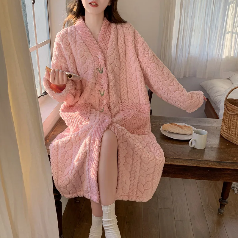 Autumn Winter Long Warm Bath Robes for Women Cute Thick Coral Velvet Homewear Long Nightgowns Hooded Sleepwear Ladies Loungwear
