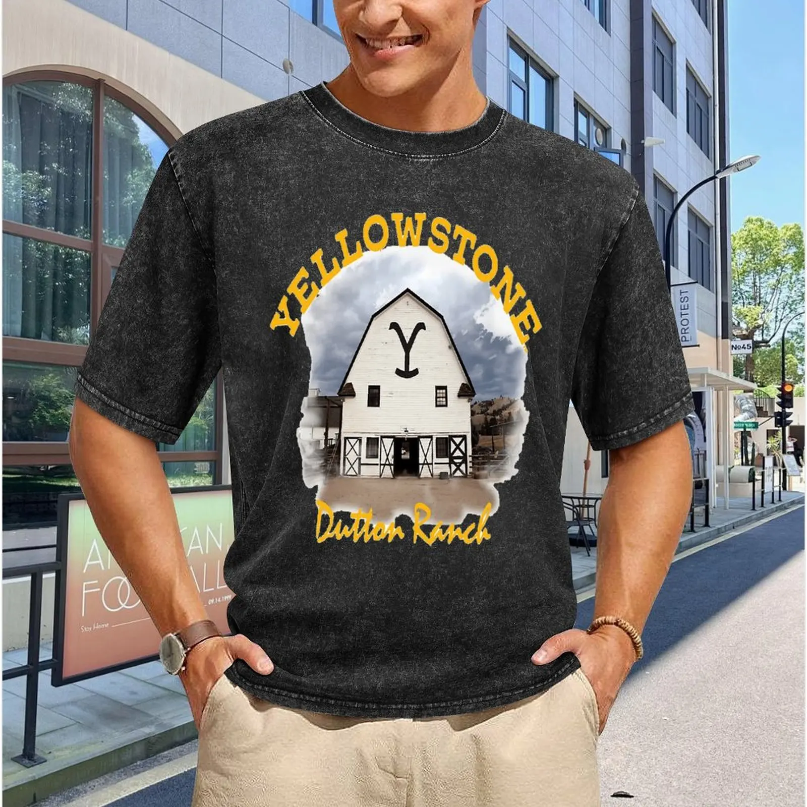 

Мужская футболка с принтом, круглым вырезом и коротким рукавом