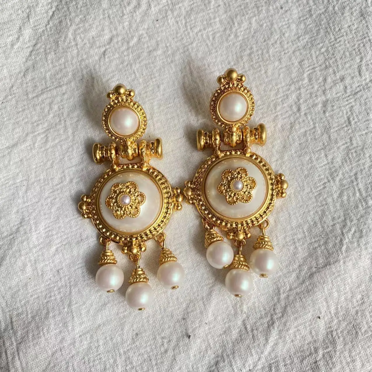 Court style pearl tassel earrings for women vintage long dinner banquet eardrop