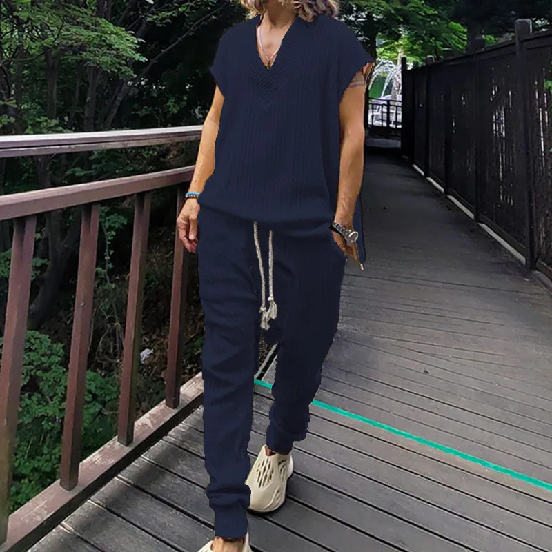 Men's Two-Piece Loose Fitting Sleeveless V-neck T-shirt Pants Set Street Clothing Casual Knitting Set Fashion Clothing