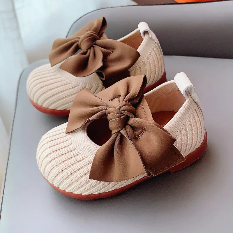 

Spring and Autumn Girls' Leather Shoes New Bow Square Mouth1Little Princess Baby Soft Bottom Toddler Pumps