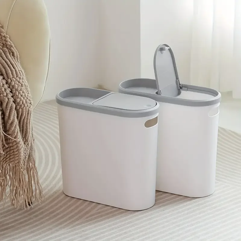 Minimalist Bathroom Trash Can 1