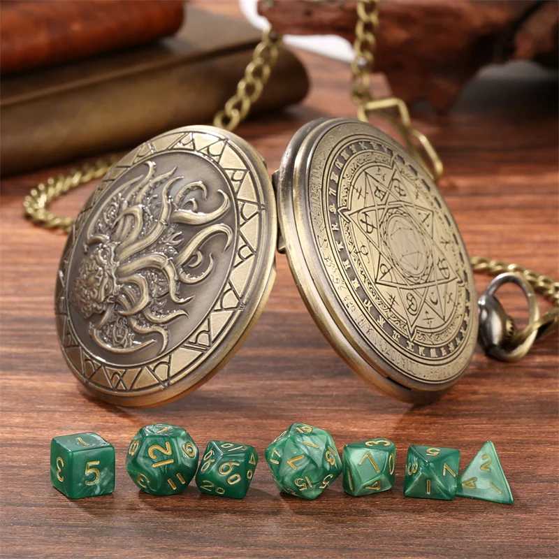 7 teile/satz Winzige Größe Acryl Würfel mit Bronze Geflügelte Cthulhu Muster Taschenuhr Fall Anhänger Kette Rolle Spielen Gaming Zubehör – Detail 7