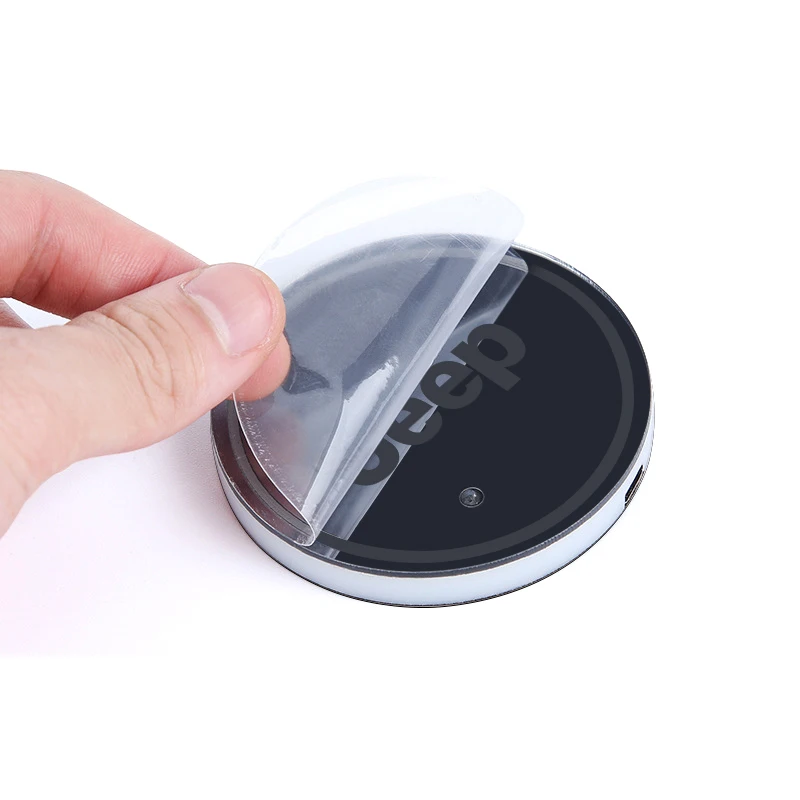 2Pcs LED 자동차 빛나는 컵 홀더 코스터 지프 랭글러 JK 그랜드 체로키 컴퍼스 레니게이드 리버티 용 미끄럼 방지 매트 액세서리