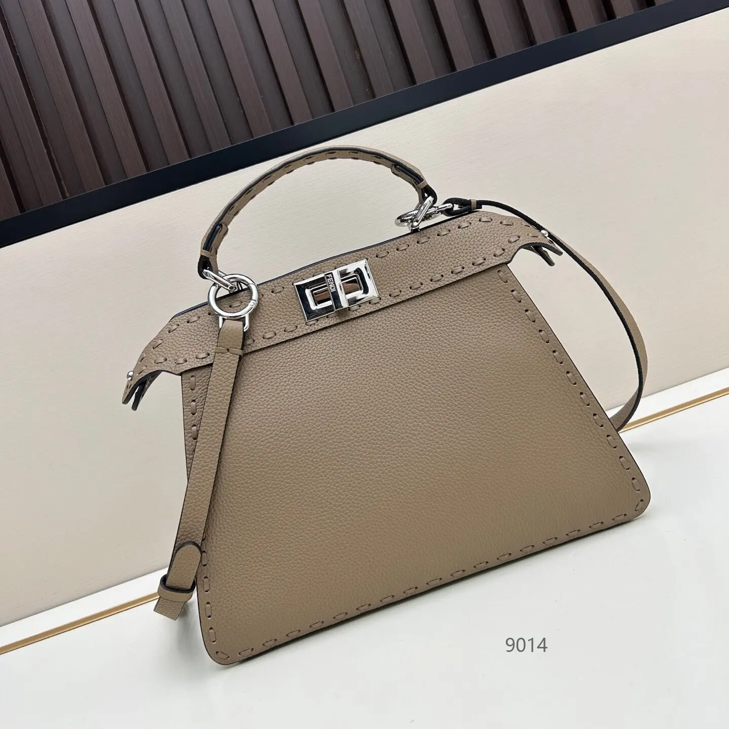 Peekaboo Luxury Women's Bag Tromphe Handbag City Simple Style Leather Box Small Square Bag Lunch Box Extra Crossbody Bag