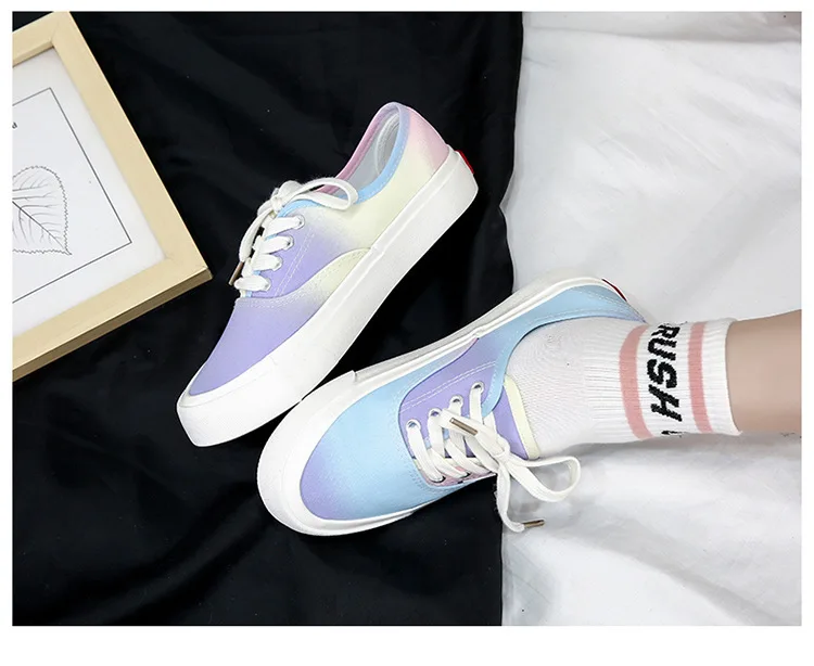 2021 Women Gradient Color Changing Shoes Low-top Canvas Shoes Fashion Lace up flat Walk Casual Sneakers Woman Vulcanize Shoes
