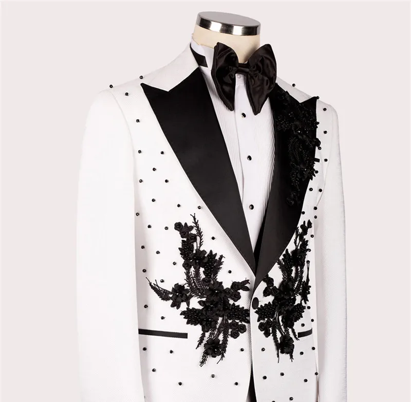 Men's Suits Tailored 3 Pieces Blazer Vest Pants One Button Peaked Lapel Appliques Beads Work Wear Plus Size Tuxedo Custom Made