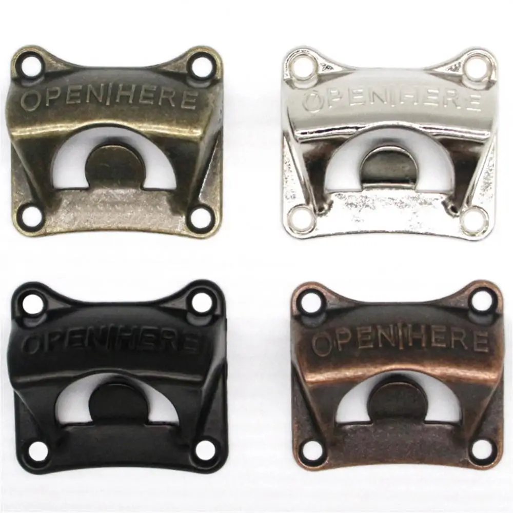 

Retro Vintage Bottle Opener with Screws Wall Mounted Corkscrew Hanging Wine Beer Bottle Opener Corkscrew Kitchen Bars Tools