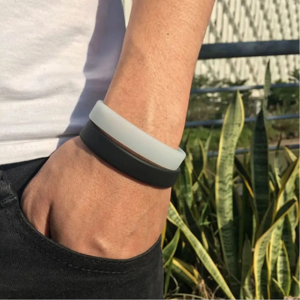 Silicone world 10pcs Silicone luminous bracelet sports bracelet wristband with adult glossy monochrome silicone