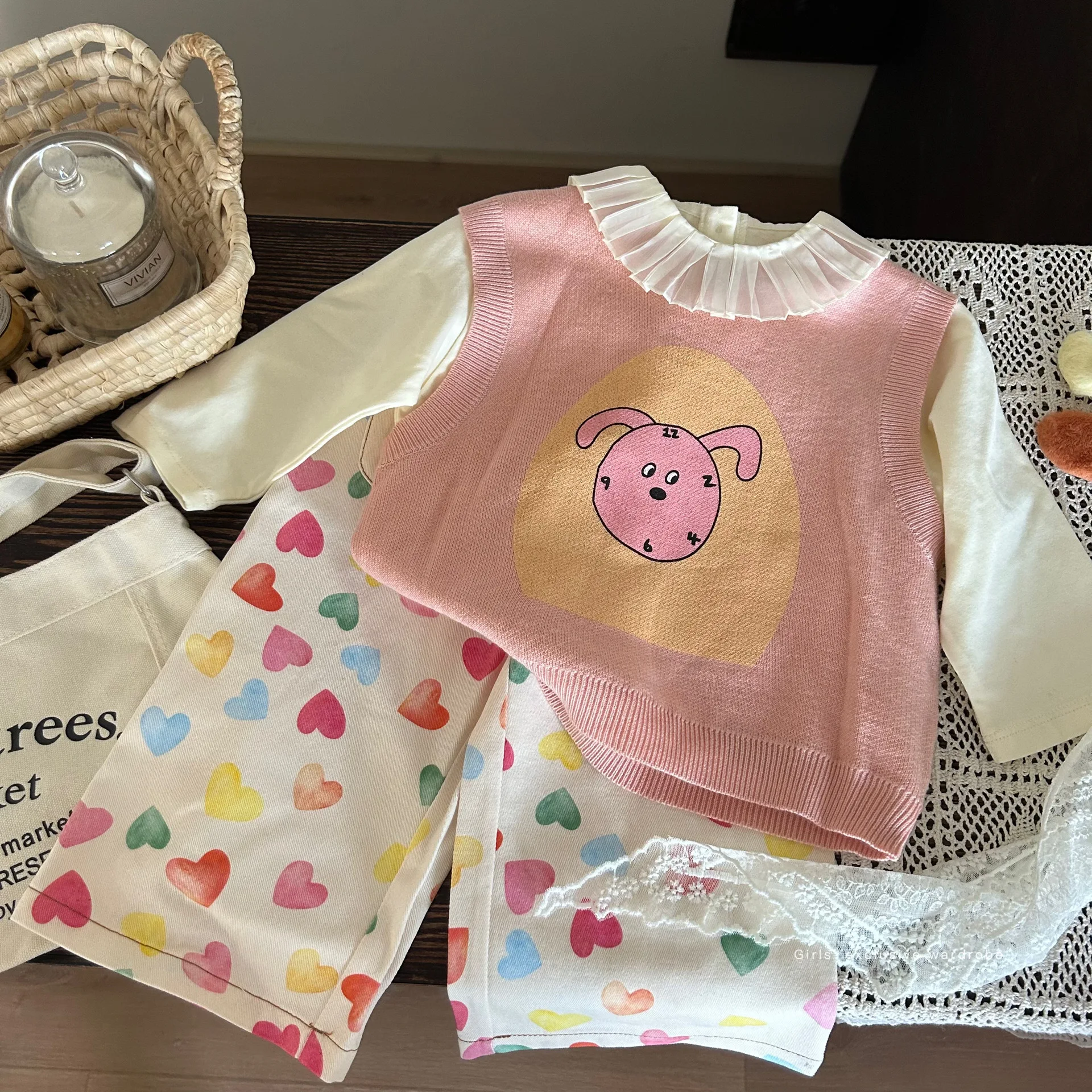 

Children's Clothing 2024 New Spring Girls Knitted Vest Set Children's Cartoon Sweater Love Jeans Trend Baby Girl Outfit Set