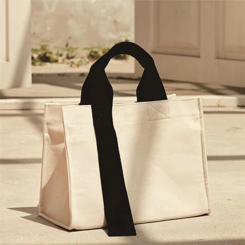 Grand sac cabas en toile de coton ciré - Marron foncé - FEMME | H&M FR Grand sac cabas en toile de coton ciré - Marron foncé - FEMME | H&M FR
