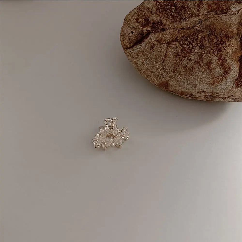 Lovely Geometric Rabbit Alloy Pearl Love Heart Bow Hair Claw Women Hairpin Hair Accessories Small Crab Clip