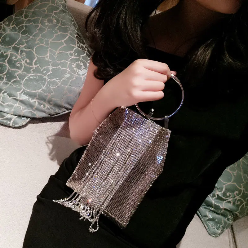 2023 Tassel Hanging Diamond Chain Aluminum Sheet Bracelet Dinner Handbag Fashion Evening Party One Shoulder Crossbody Women Bag