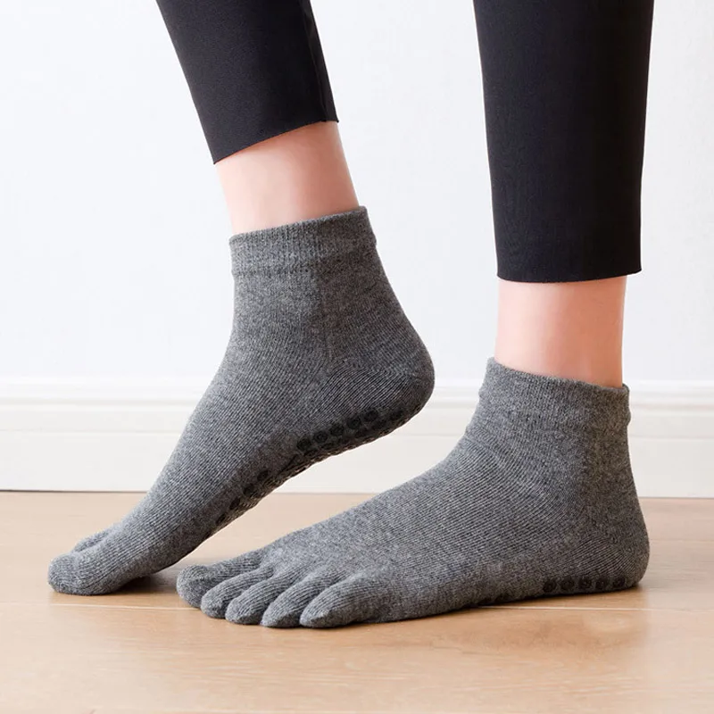 

Combed Cotton All-inclusive Five-finger Socks Dispensing Dance Yoga Socks Pilates Sports Fitness Adult Non-slip Yoga Floor Socks