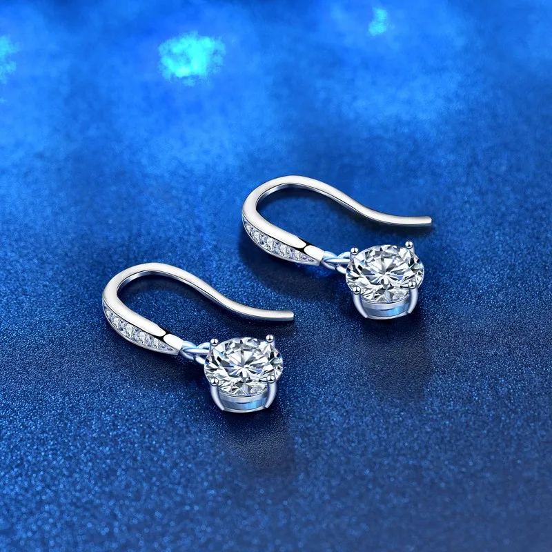 925 Sterling Silver 1 Carat Moissanite Diamond Four-Claw Earrings Fashion Design Sense Ladies Light Luxury Niche Send Girlfriend