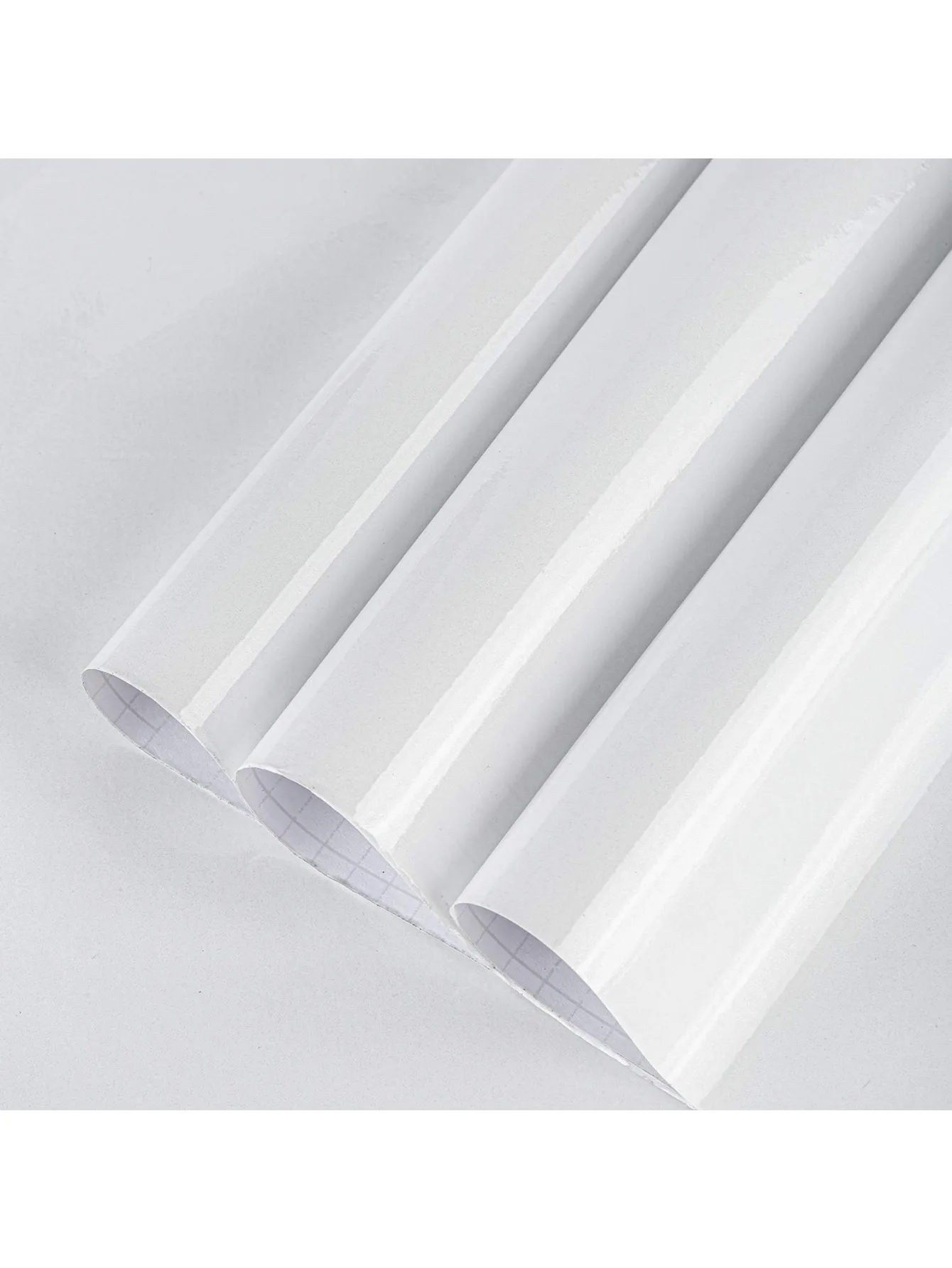 thumbnail image 1 of Papel tapiz autoadhesivo de PVC brillante para cocina, encimera, resistente al agua, extraíble, color blanco, 1 of 5