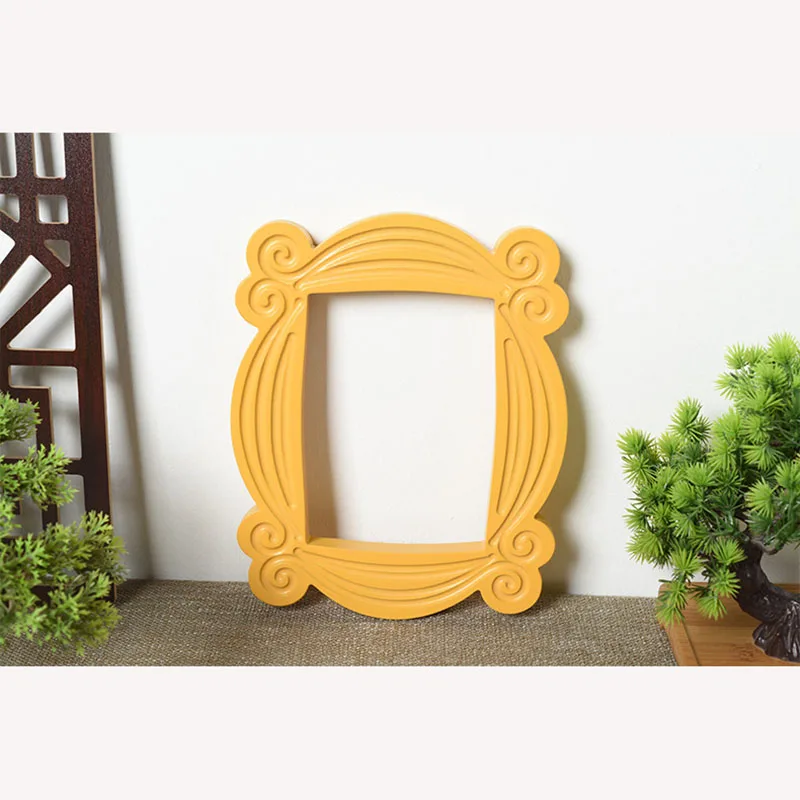 Amici Tv Show Giallo Porta Polyresin Photo Frame Con Il Basamento | Volante Display Complementi Arredo Casa Per Table Desk Top, Galleria