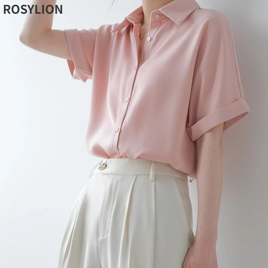 

Летняя тонкая атласная драпированная шифоновая рубашка с коротким рукавом и пуговицами для женщин, свободная Милая рубашка в японском стиле розового, зеленого цветов, Топ