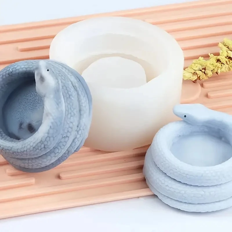 

1Pcs DlY Silicone Mold for Wrapping Snake-shaped Candle Holder,Coaster Tray,Aromatherapy Candles, Candle Mold