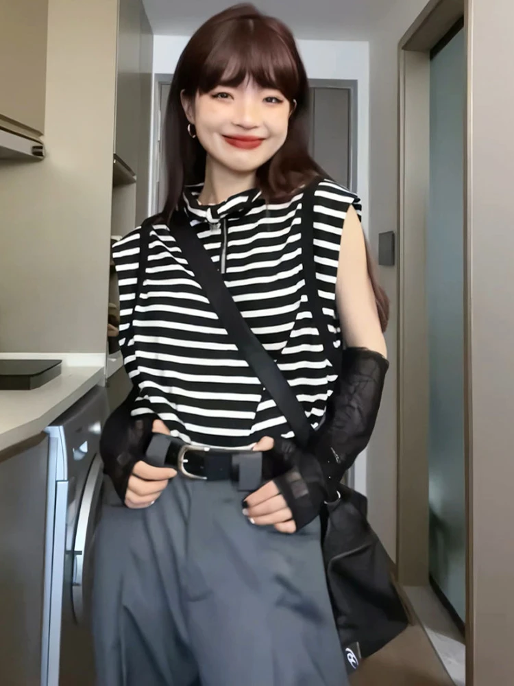 

Deeptown Harajuku Vintage Striped Tank Tops Women Hip Hop Zipper All-match Vest Summer Loose Casual Y2K Tops Grunge Preppy Style