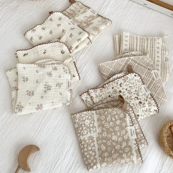 Asciugamano per il viso coreano per bambini Asciugamano per il viso in puro cotone con filato floreale Asciugamani per saliva quadrati Fazzoletto morbido per neonati Panno per il viso per neonati