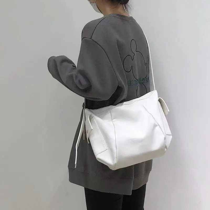 

Spring and Summer New Women's Bag Shoulder Large Capacity Leather Solid Color Casual Crossbody Bag