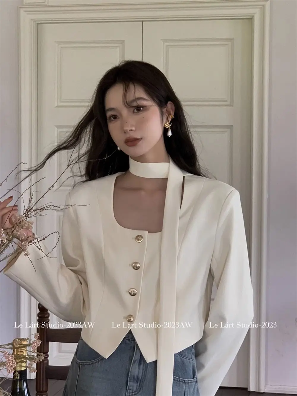 Woman Autumn Blazer New Korean Version Design Sense Lace Irregular Shirt French Elegant Temperament Short Suit Jacket