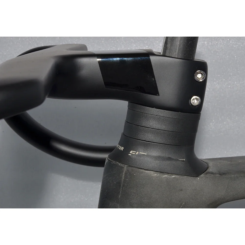 Description Picture 5 of itemBlack Road Bike Carbon Handlebars with Fully Internal Circuit Integrated Handlebars, Suitable for Black Gravel Bike Handlebars