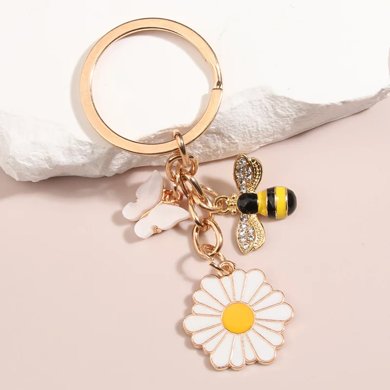 Flower keychain with cute charms for fashion women • Cori Paris