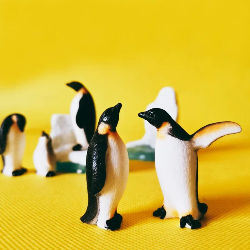 Miniature Figurines, Miniature Ornament, Lucky Cat Statue, Miniature Duck Figurines, Anime Figure Toy, Dragon Statue, Glass Fruit Pendants, Cat Figurine Decoration, Action Figure Toy, Cat Keychain Jewelry-Iceberg Penguin Seal Fantasy Miniatures Lovely Animals Fairy Garden Gnome Moss Terrarium Decor Statue Bonsai Figurine