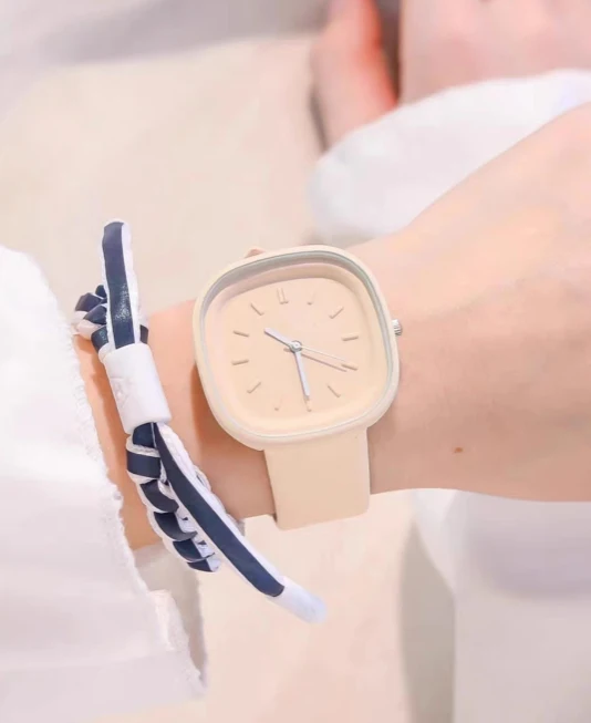 

Cool Style Small Dial Niche Design Sense Light Luxury Watch