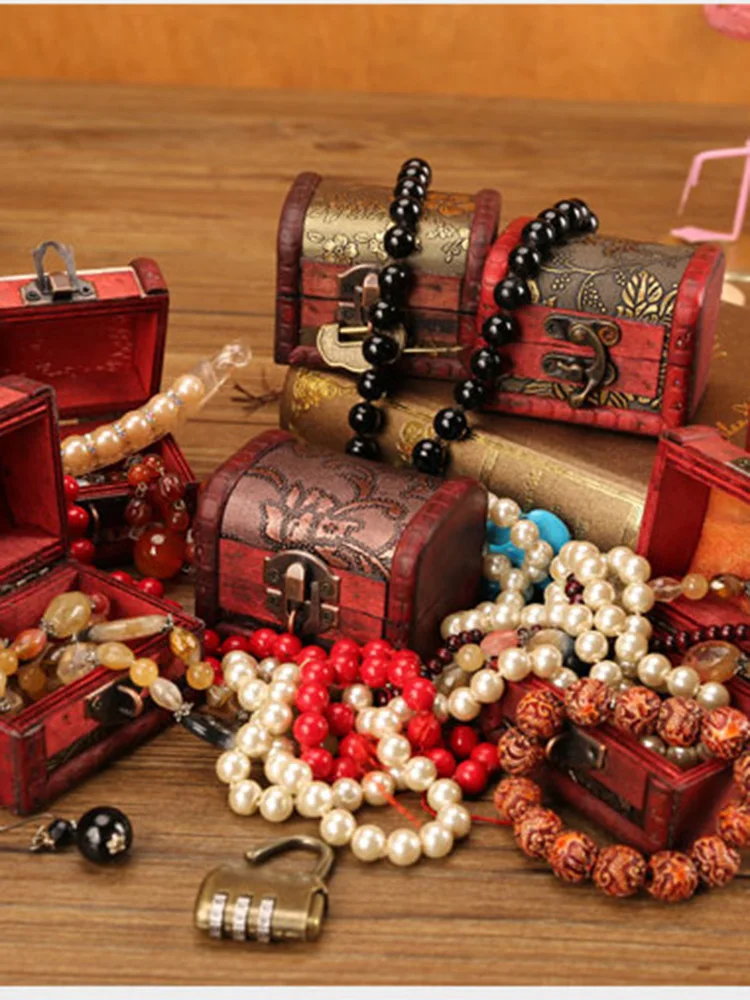 

Retro Small Wooden Flower Storage Box European Creative Jewelry Treasure Case With Lock
