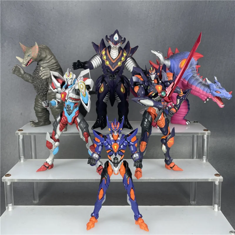 

GSC Gulit Electric Superman Model Toy Figma Gulit Knight Soft Rubber Monster Gomorrah PB Limited Glow Anime Figure for kids Gift