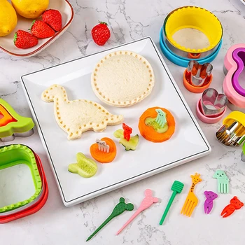 Cutters Set for Children Food 3