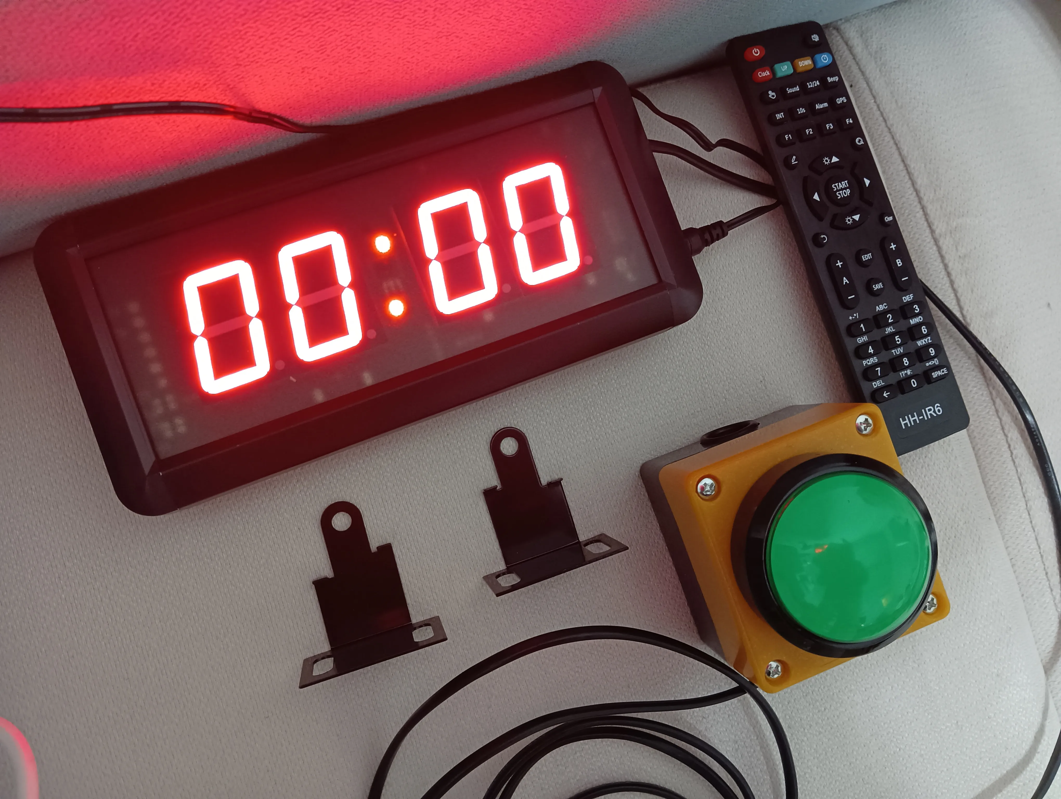 4-digit LED Countdown Clock Stopwatch with Remote Control, School Rush Answer Competition Game Timer, Button selectable, 1.5 in, 6