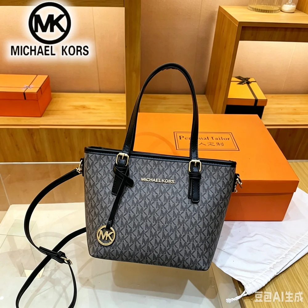 ตัวเลือกสินค้า กระเป๋าโท้ท Michael Kors แฟชั่นหรู ความจุเยอะ น้ำหนักเบา สายสะพาย