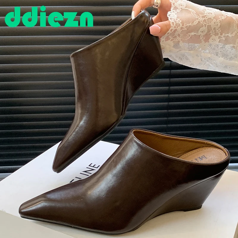 

Женские туфли-лодочки на высоком каблуке, с острым носком