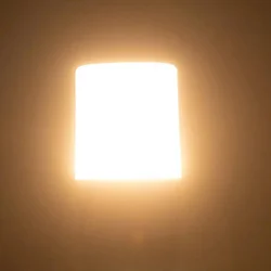 Versatile High - Brightness E27 LED Bulb - Energy - Efficient Home Lighting Solution (5W)