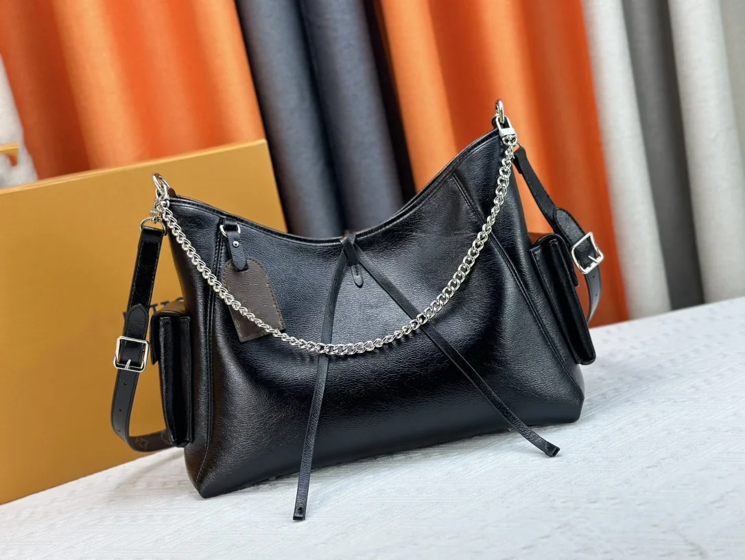 

Luxury Genuine Leather Shoulder Bag for Women Crossbody Bag Motorcycle Bag Fashionable Tote Bag Black Neutral Casual Chain