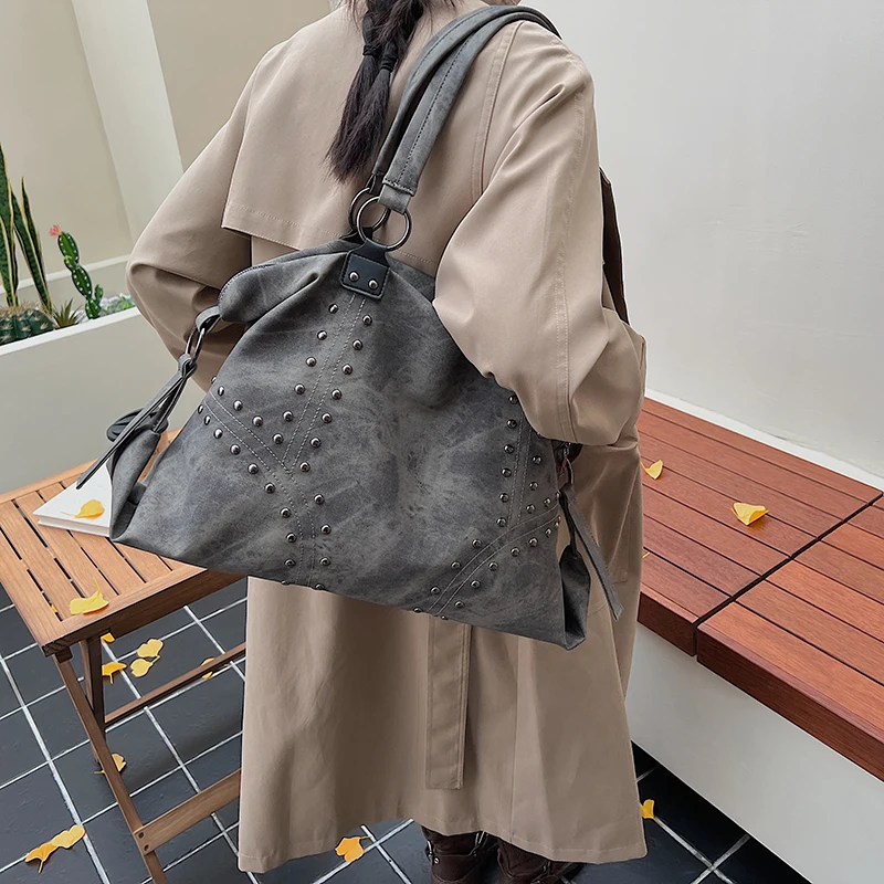 PU Leather Metal Stud Handbag Solid Color Retro Shoulder Bag Large Capacity Stylish Armpit Bag Travel Commute Handbag