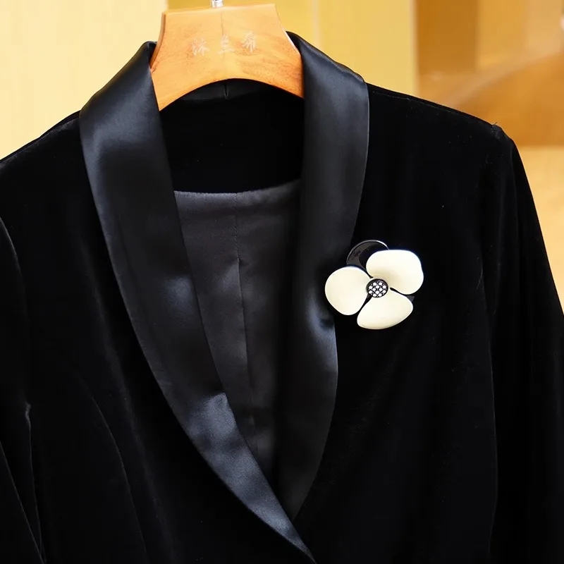 Temperament Versatile Black Velvet Jacket Vintage Short