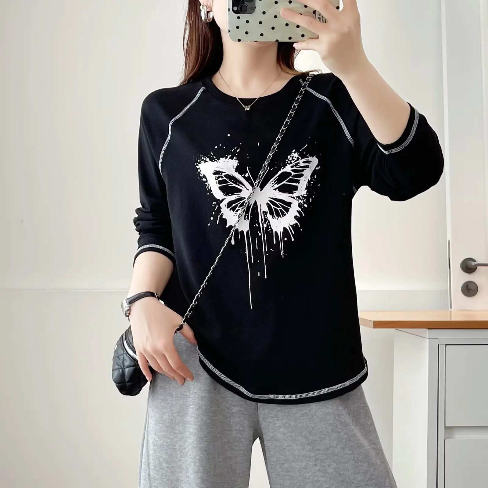 XXXXL Fashion Plus Size Women's T-Shirt Autumn New Style Stylish Bright Line Printed Butterfly Long Sleeved Top 2510